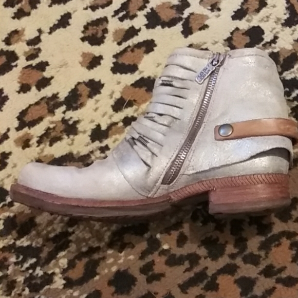 A.S.98 like new booties - Picture 2 of 4